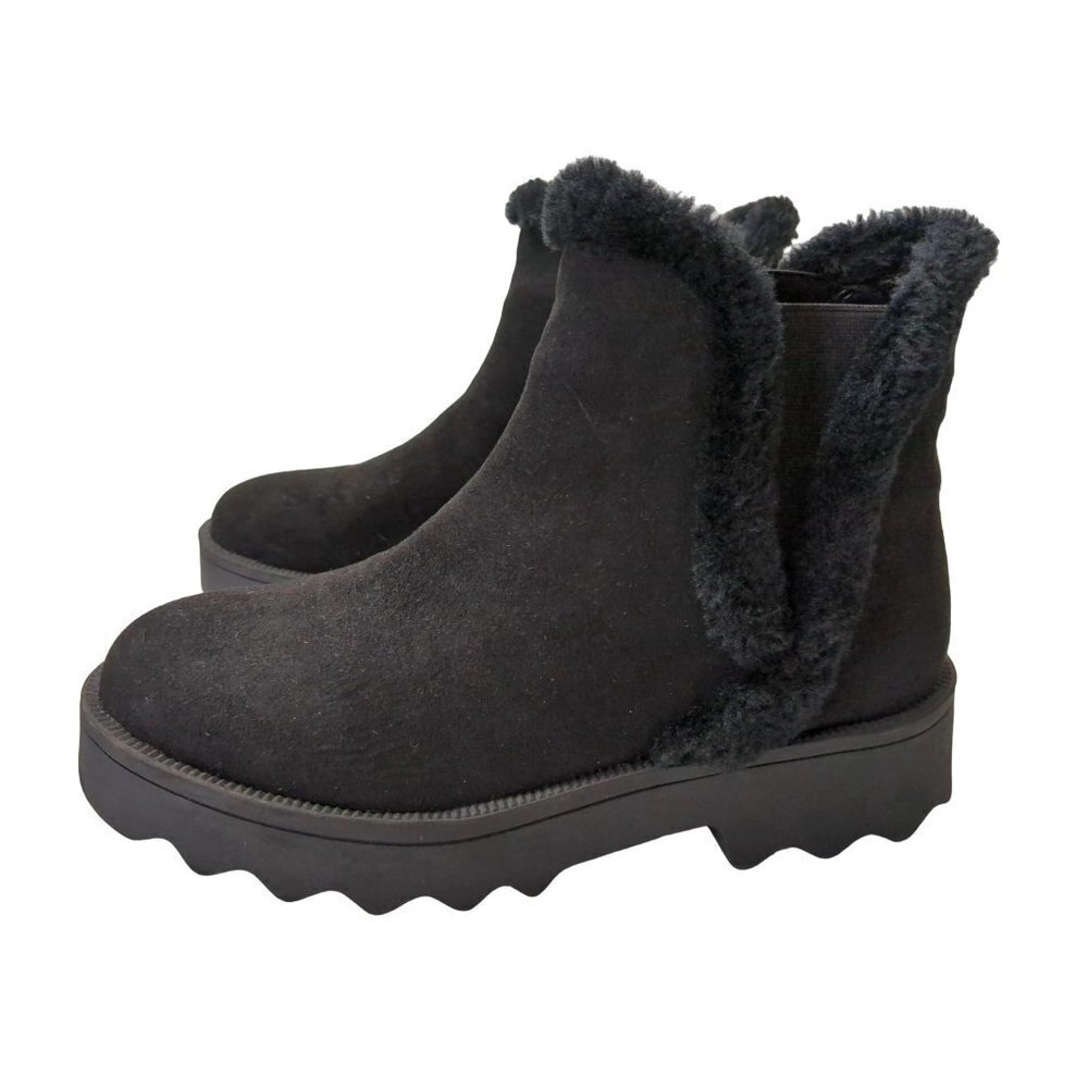 AEROSOLES Black Ankle Boots with Fur Trim